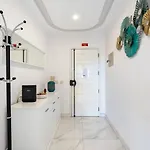Bright 1bdr Flat In By Lovelystay Apartment *