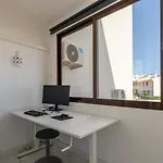Apartment Bright 1bdr Flat In By Lovelystay *