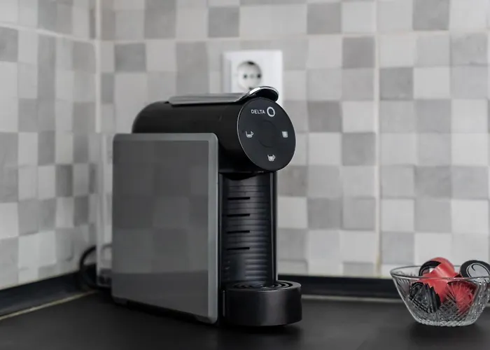 아파트 Bright 1bdr Flat In By Lovelystay 알부페이라