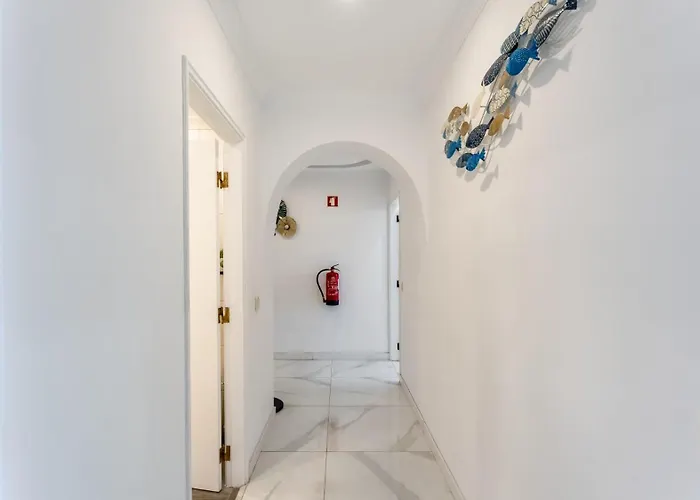 Bright 1bdr Flat In By Lovelystay